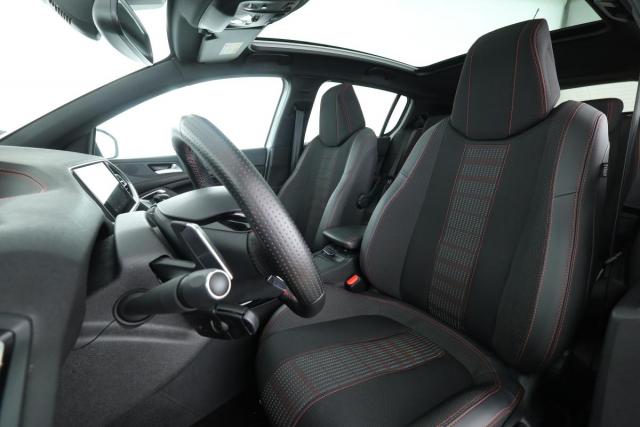 Peugeot 308 image 8