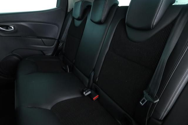 Renault Clio image 8