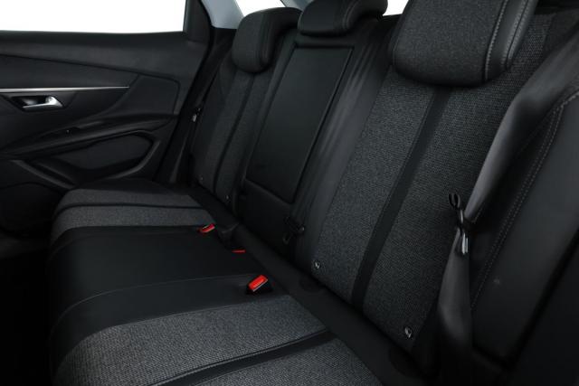 Peugeot 3008 image 6