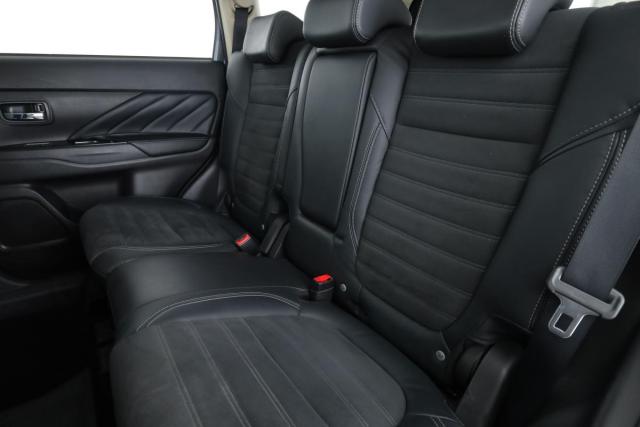 Mitsubishi Outlander image 5