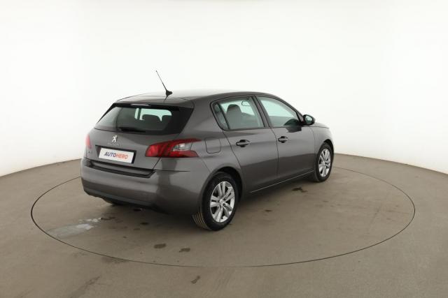 Peugeot 308 image 9