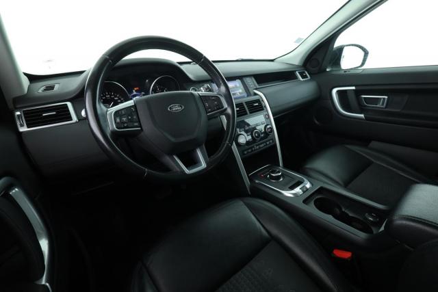 Land Rover Discovery Sport image 3
