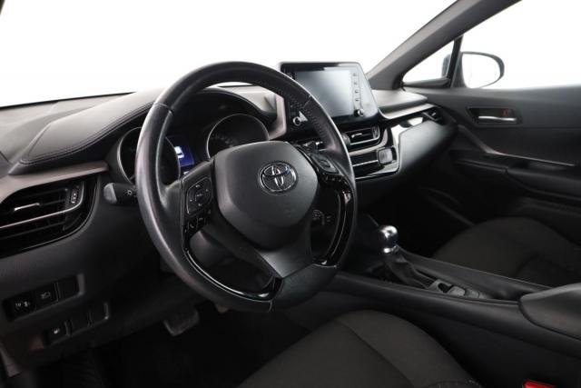 Toyota C-Hr image 4