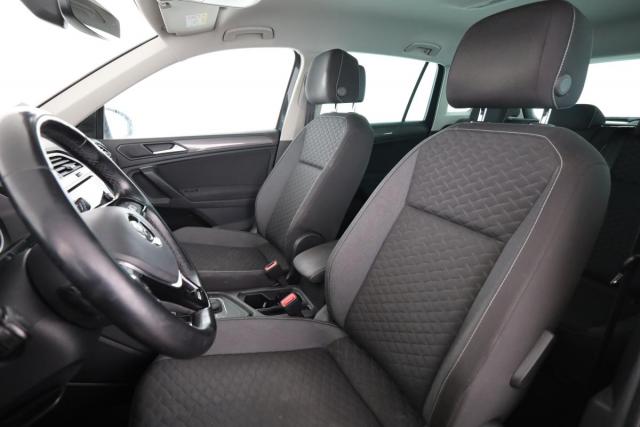 Volkswagen Tiguan image 8