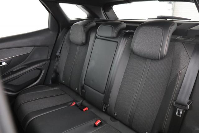 Peugeot 3008 image 8