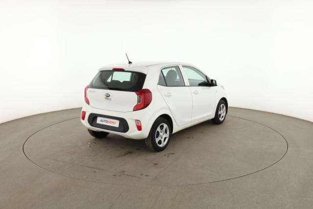 Kia Picanto image 5