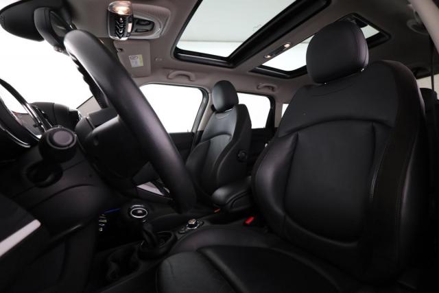 Mini Countryman image 2