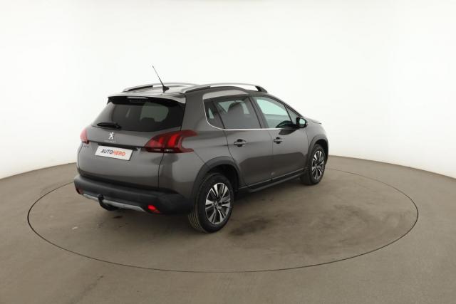 Peugeot 2008 image 2