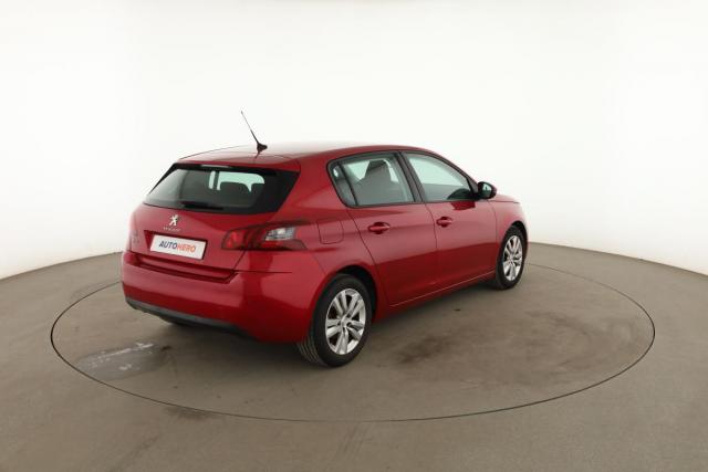 Peugeot 308 image 1