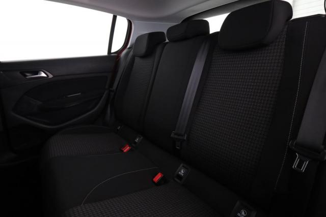 Peugeot 308 image 9