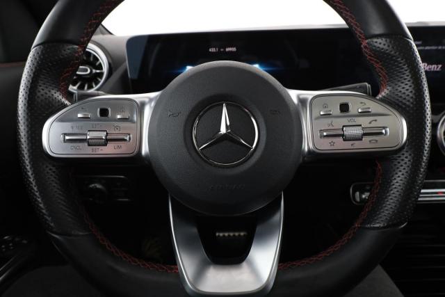 Mercedes Benz Gla image 3