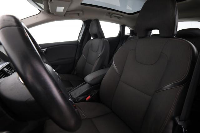 Volvo V40 Cross Country image 5