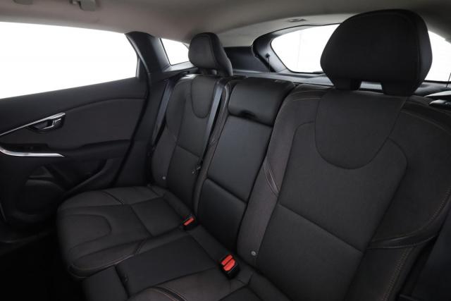 Volvo V40 Cross Country image 7