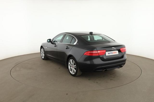 Jaguar Xe image 2