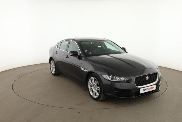 Jaguar Xe image 7