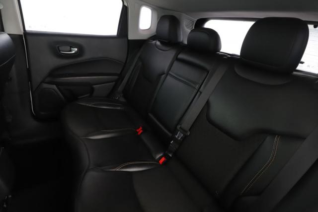 Jeep Compass image 8