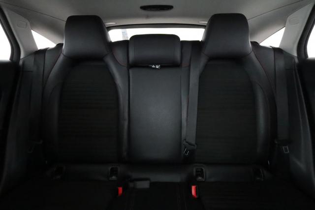 Mercedes Benz Cla Shooting Brake image 7