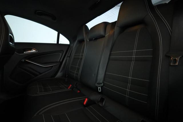 Mercedes Benz Cla image 4