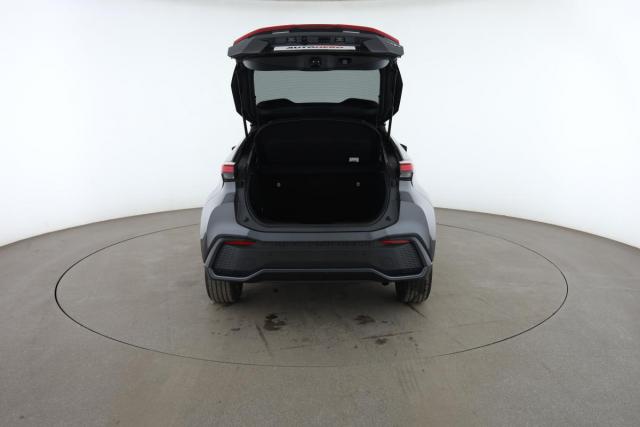 Toyota C-Hr image 5