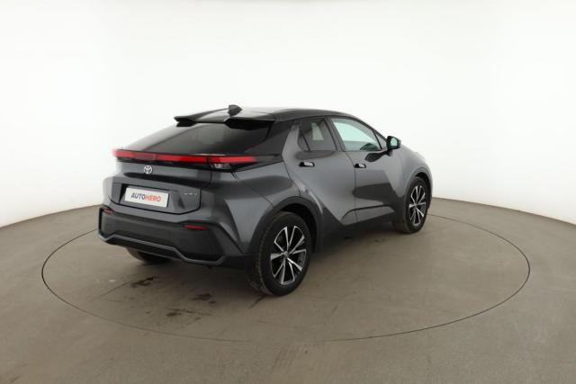Toyota C-Hr image 8