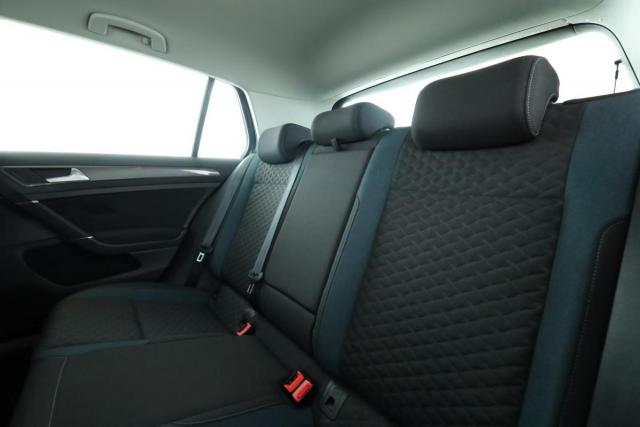 Volkswagen Golf image 8