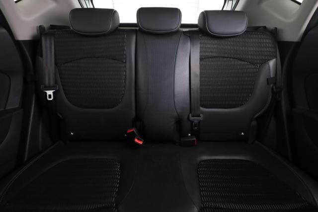 Renault Captur image 2