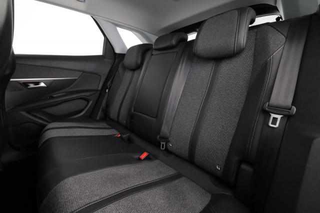 Peugeot 3008 image 3