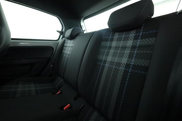 Volkswagen Up! image 7