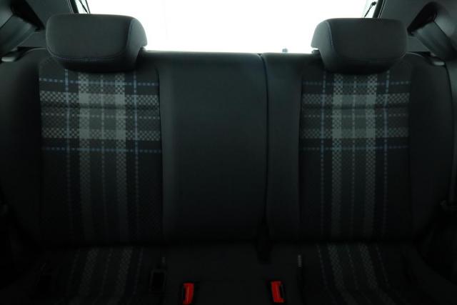 Volkswagen Up! image 2