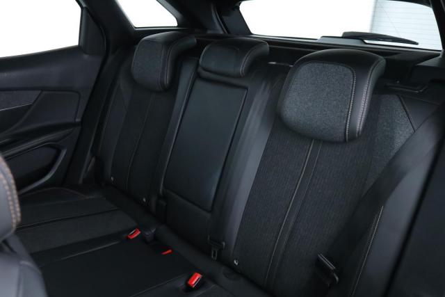 Peugeot 3008 image 2