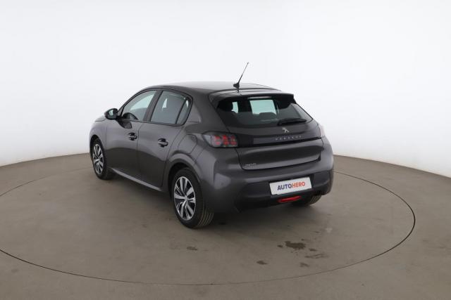 Peugeot 208 image 3