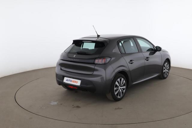 Peugeot 208 image 7