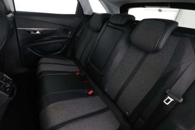 Peugeot 3008 image 2