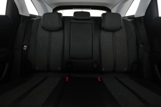 Peugeot 3008 image 8