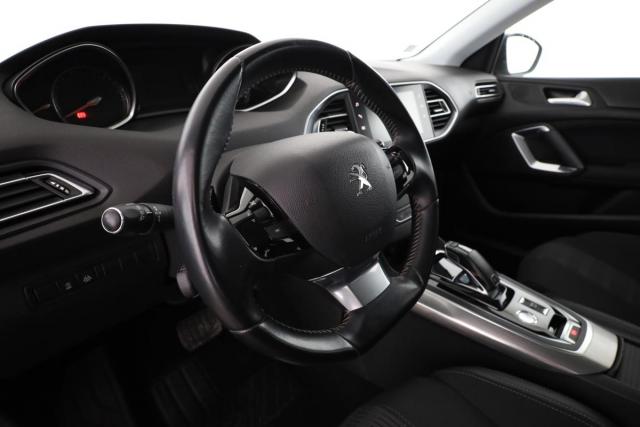 Peugeot 308 image 6