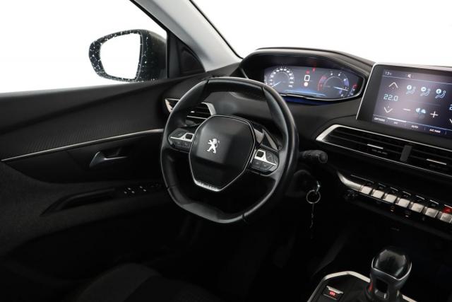 Peugeot 5008 image 1