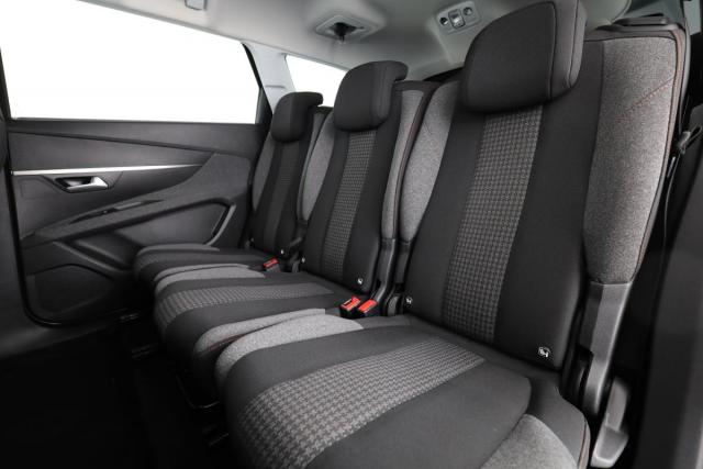 Peugeot 5008 image 2