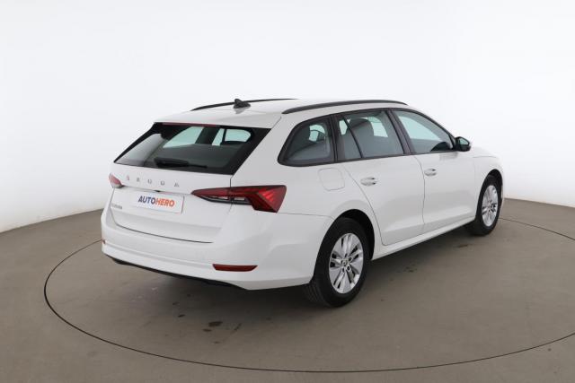 Skoda Octavia image 6