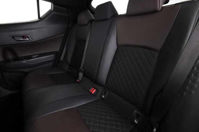 Toyota C-Hr image 4