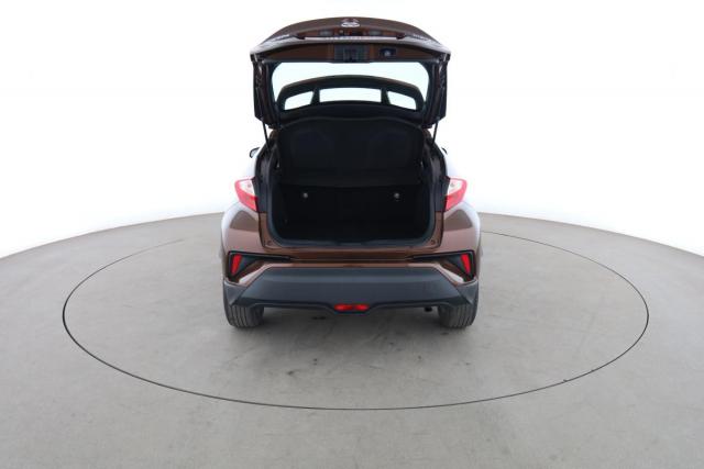 Toyota C-Hr image 1