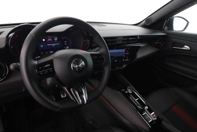 Alfa Romeo Junior image 9