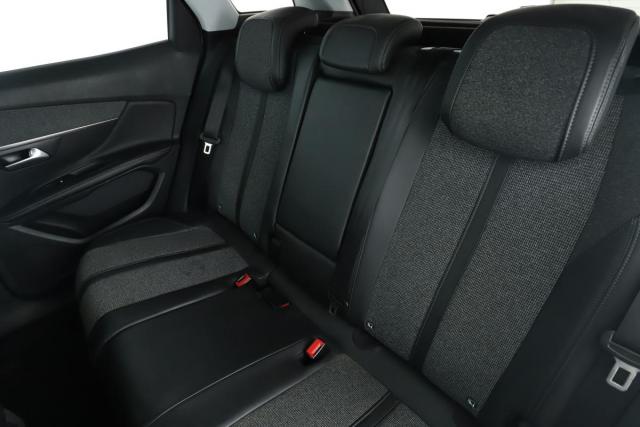 Peugeot 3008 image 8