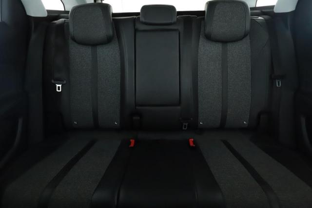 Peugeot 3008 image 3