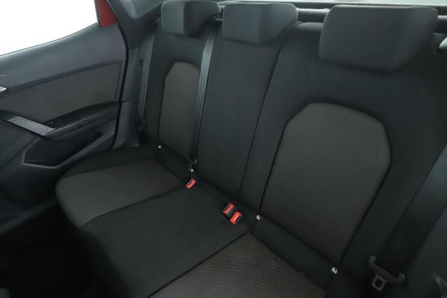 Seat Arona image 2