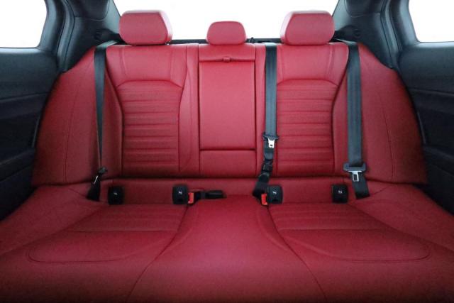 Alfa Romeo Giulia image 2