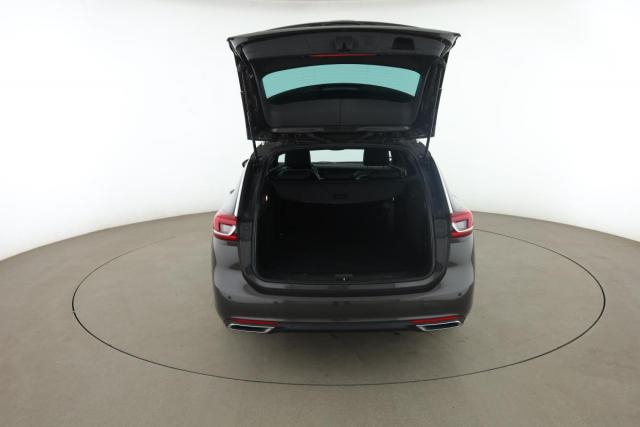Opel Insignia Sports Tourer image 4