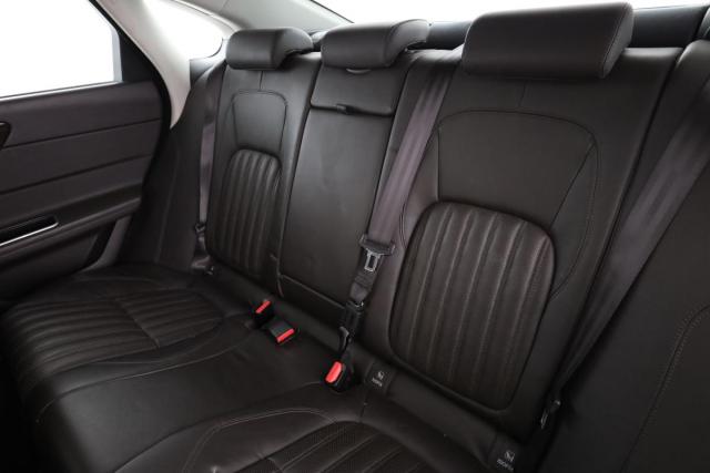 Jaguar Xf image 9