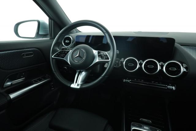 Mercedes Benz Gla image 1