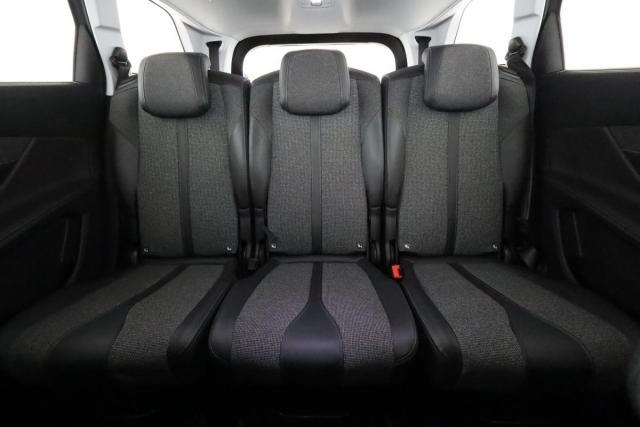 Peugeot 5008 image 6