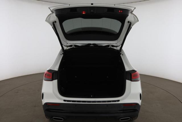Mercedes Benz Gla image 9